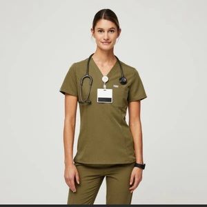 Figs martini love scrub top